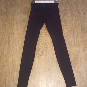 Lululemon WINE Wunder Under